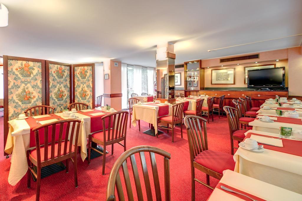 Hotel Galileo Милано Екстериор снимка