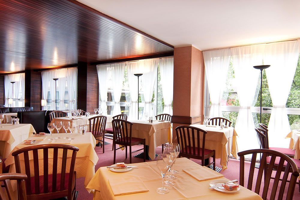 Hotel Galileo Милано Екстериор снимка