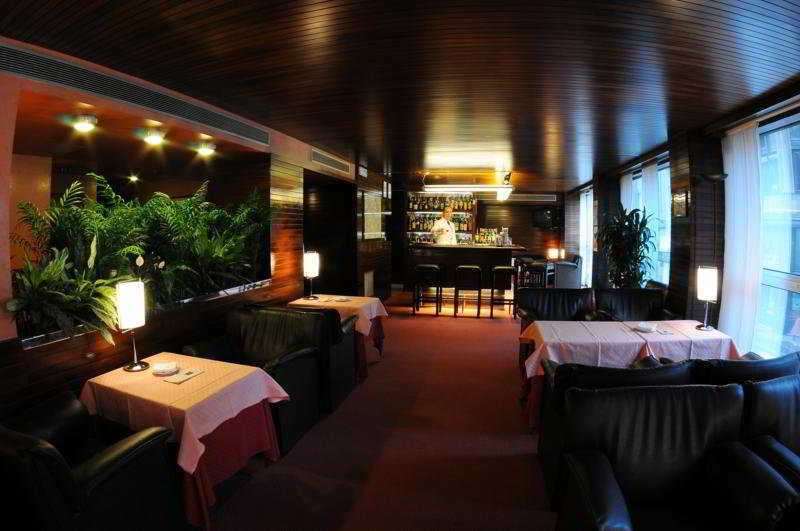 Hotel Galileo Милано Екстериор снимка