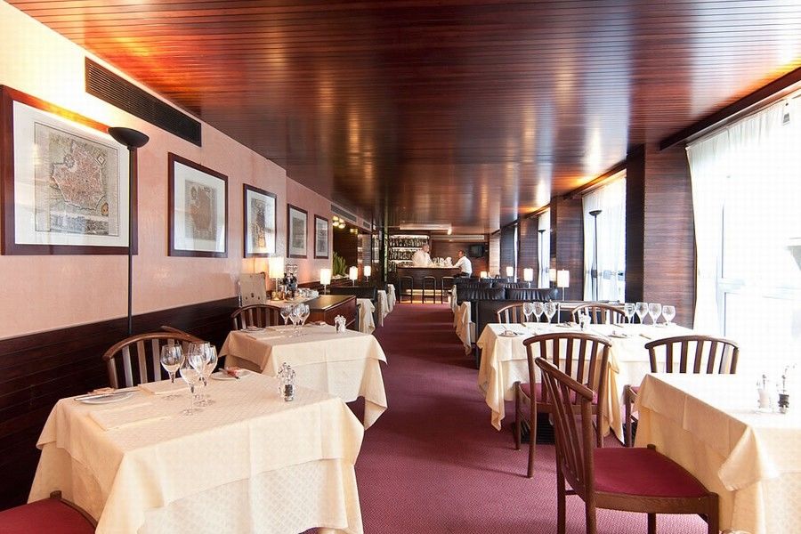 Hotel Galileo Милано Екстериор снимка